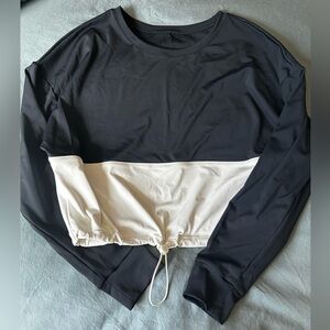 Zyia Active Black and White Cinch Crop Long Sleeve Top Size Medium 🌙